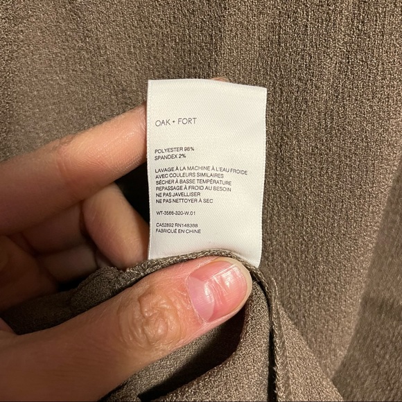 Oak + Fort Long Sleeve Collared Top Blouse Buttons Elastic Hem and Cuffs Small - Picture 5 of 7